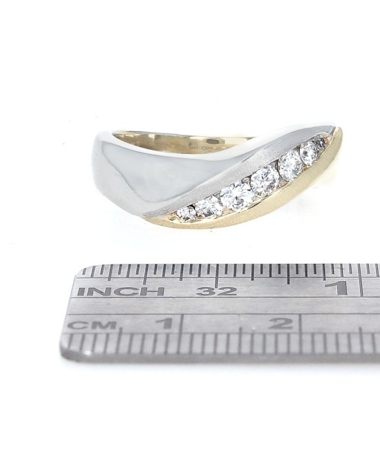 Diamond Band in Yellow Gold and Platinum
